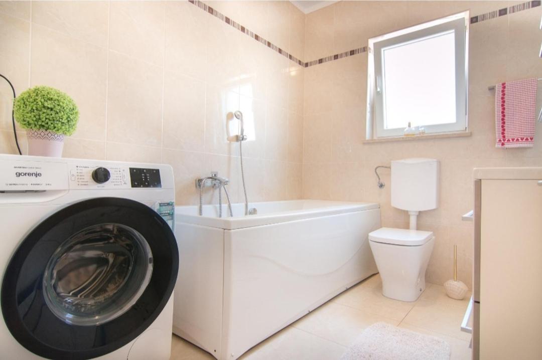 Apartment Antonella Fasana Fažana Екстериор снимка