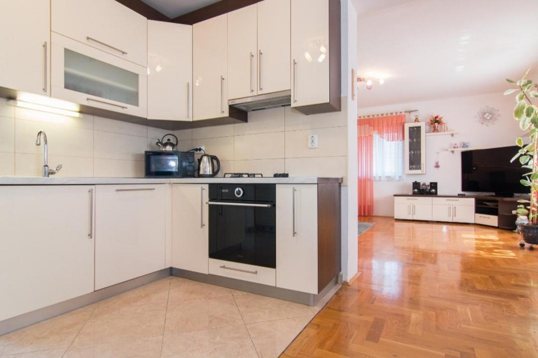 Apartment Antonella Fasana Fažana Екстериор снимка