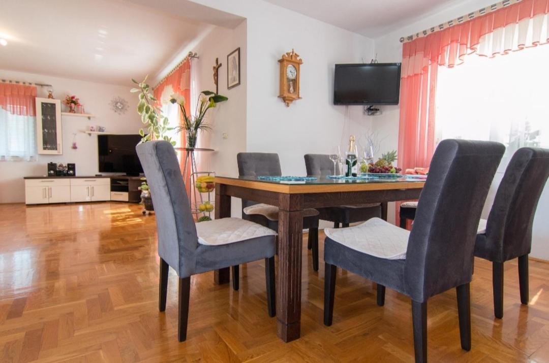 Apartment Antonella Fasana Fažana Екстериор снимка